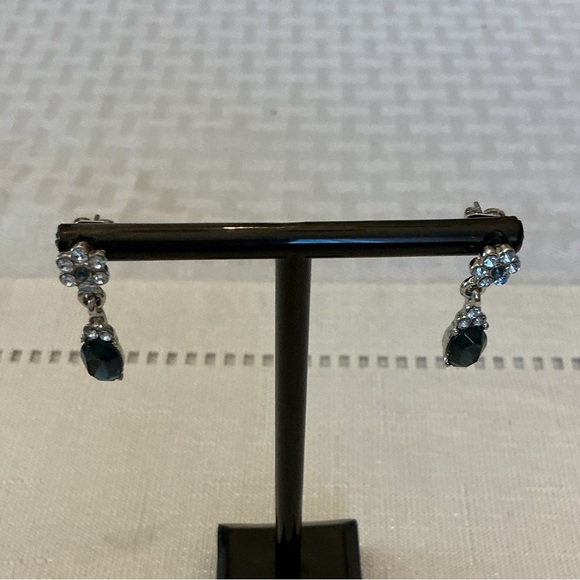 Sapphire Rhinestone Silver Tone Bracelet and Earring Set - Picture 6 of 7